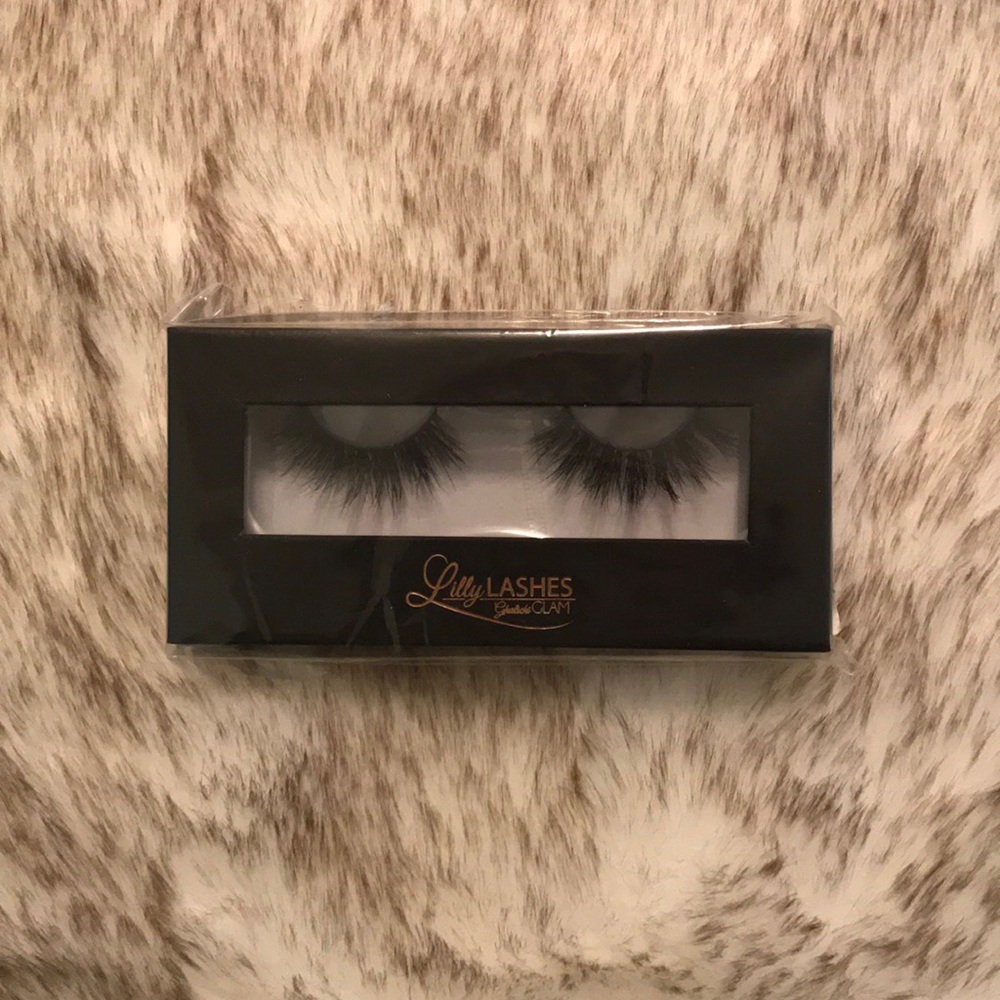 BNIB Lilly Lashes “Miami”